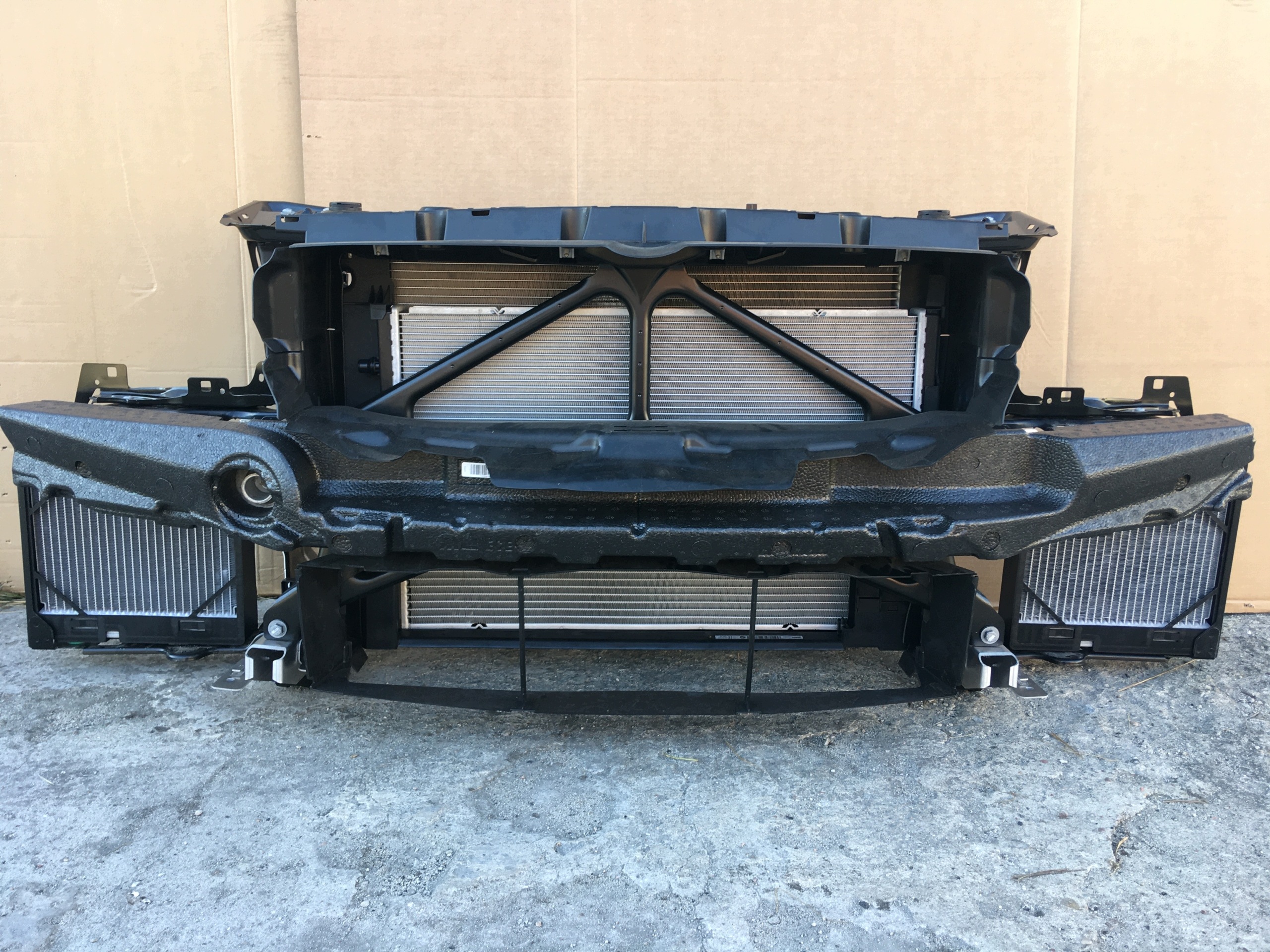 komplet předek: světlomety, nárazník, blatníky, kapota, nosník, ventilátor — BMW M2 F87 CS přední motor, Skladom v EÚ — foto 1