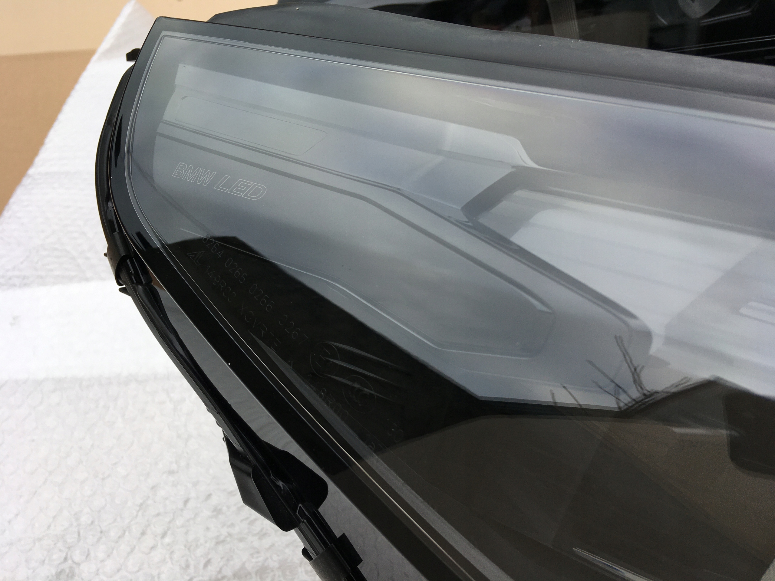 BMW 5 G60 nová světlomet Led Shadow czarna Black blatník kapota nárazník - M5 G90, čierna, Skladom v EÚ — foto 6 z 15