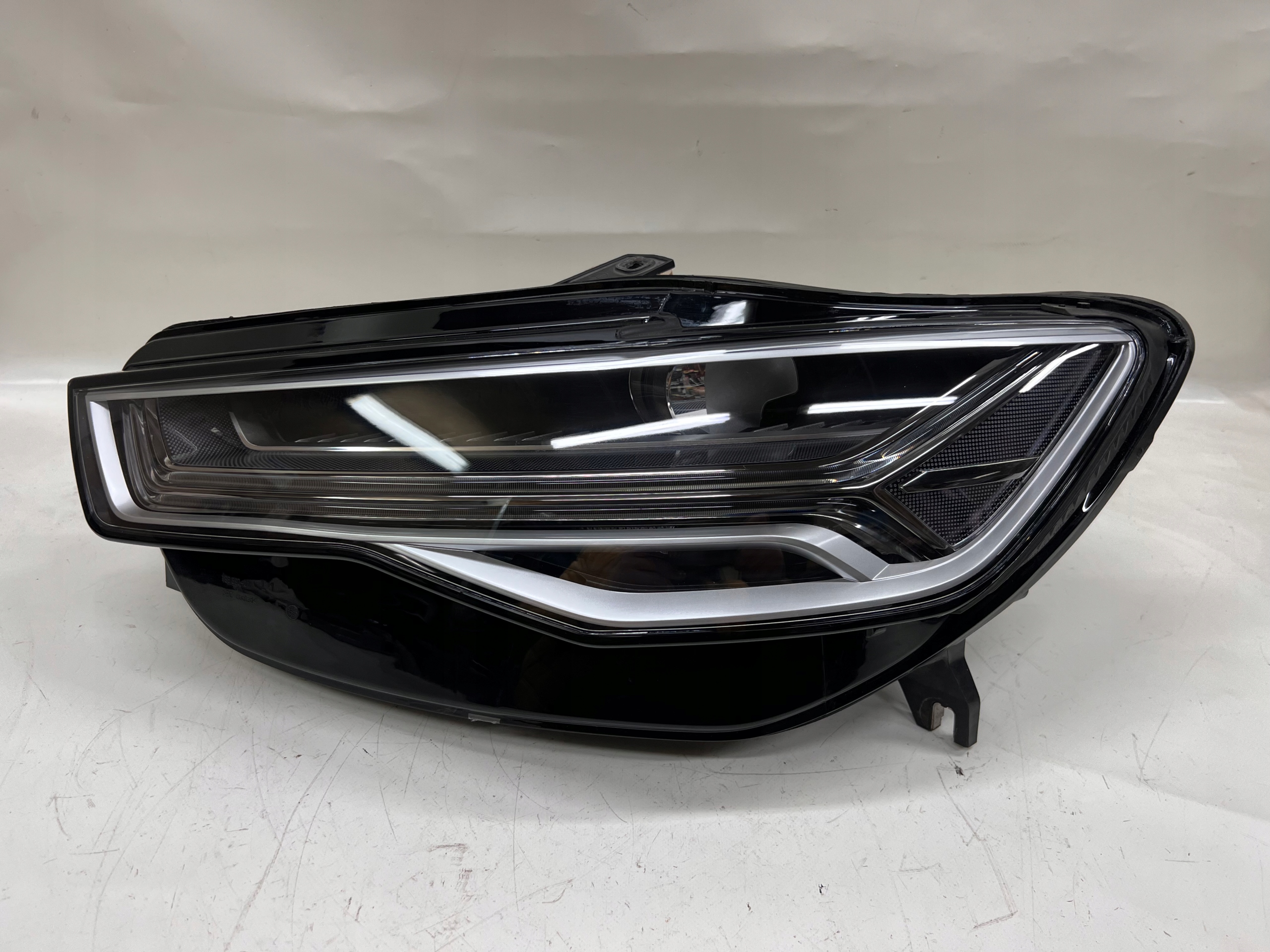 Audi A6 C7 facelift světlomet FULL LED Matrix levá 4g0941035, Skladom v EÚ — foto 1