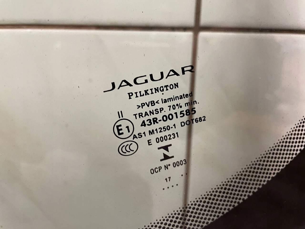 Szyba Czolowa Originál 2018 Rok Kamera senzor Jaguar F-pace X761, Skladom v EÚ — foto 1
