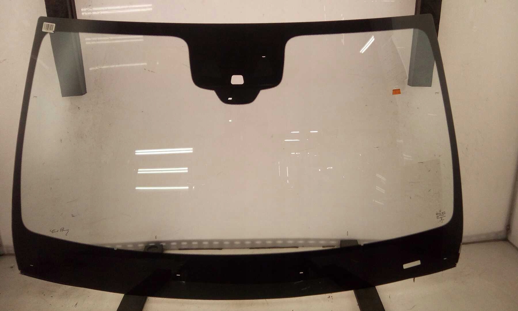 Szyba Czolowa Mercedes E-třída W213 2016- Kamera, Skladom v EÚ — foto 1
