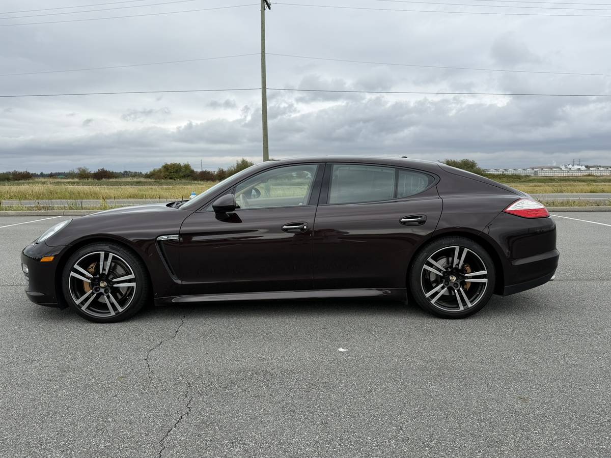 2013 Porsche, dovoz Kanada — foto 1