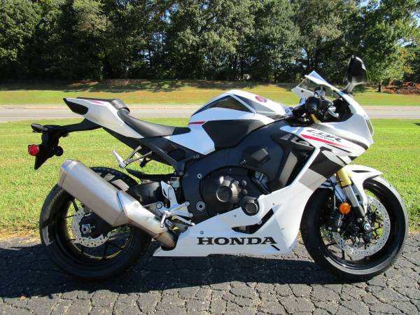 2027 Honda, dovoz USA — foto 1