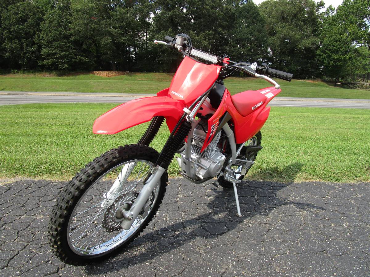 2025 Honda, dovoz USA — foto 4 z 11