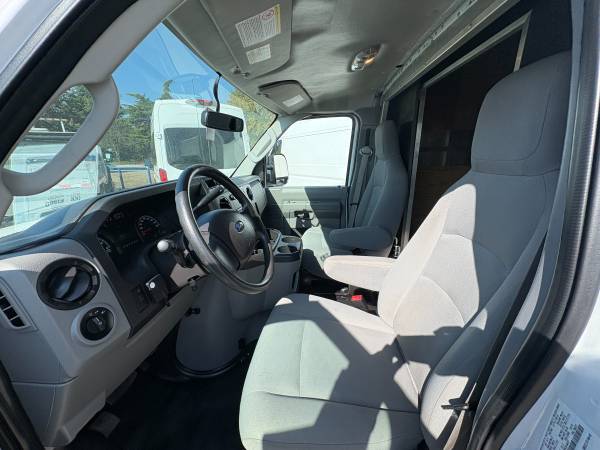 2019 Ford, dovoz Kanada — foto 3 z 12