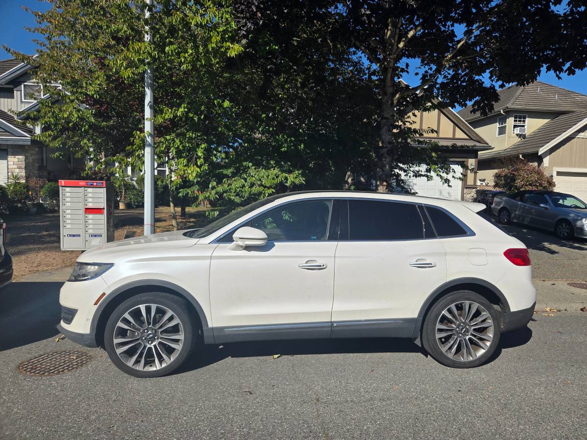 2016 Lincoln, dovoz Kanada — foto 3 z 4