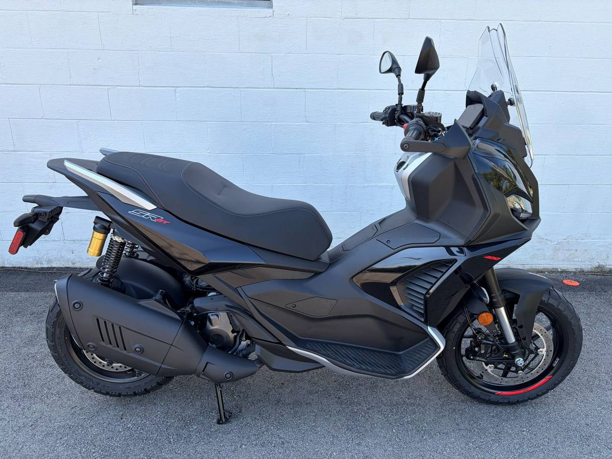 2027 Aprilia, dovoz USA — foto 12 z 12