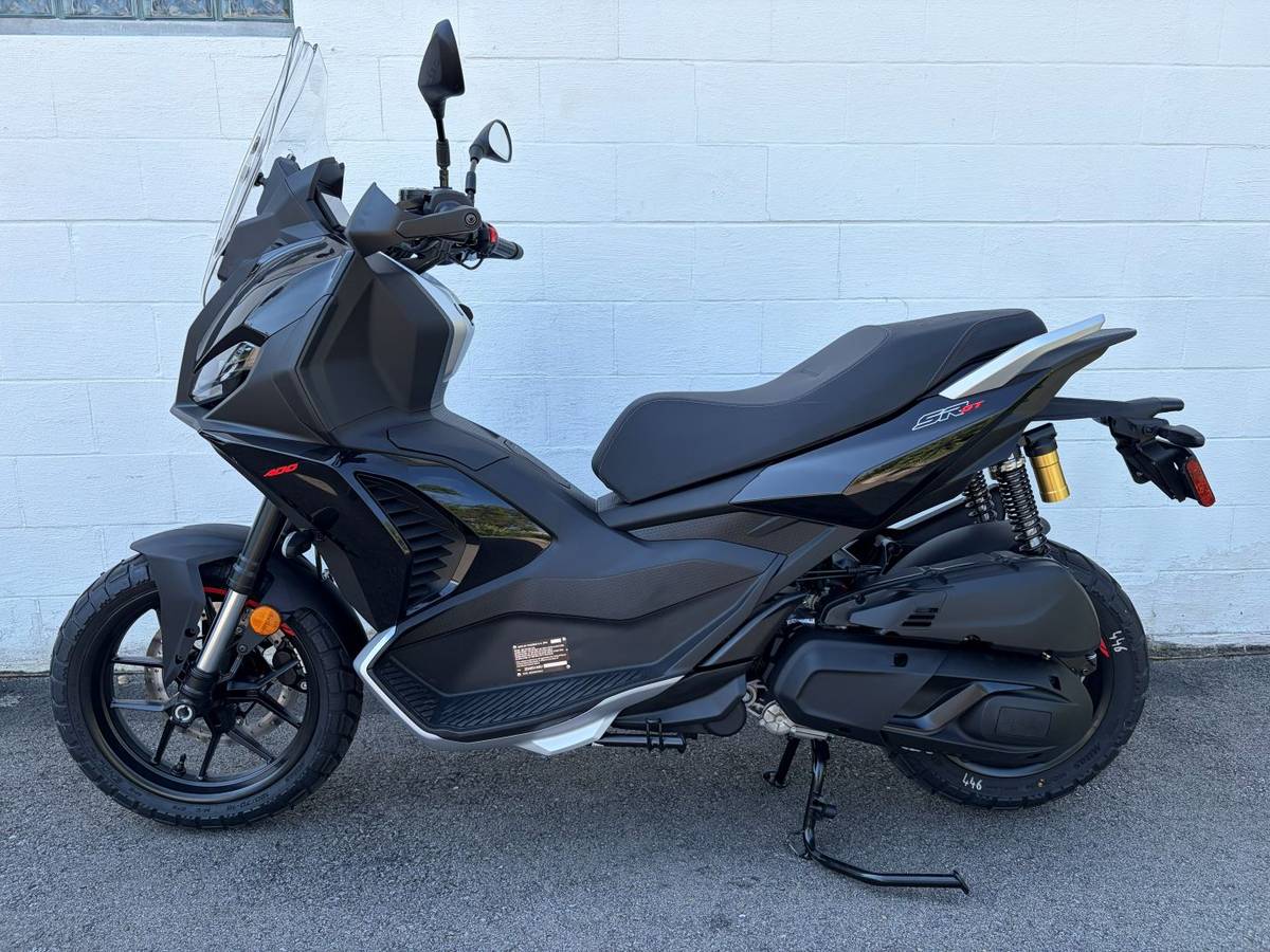2027 Aprilia, dovoz USA — foto 3 z 12
