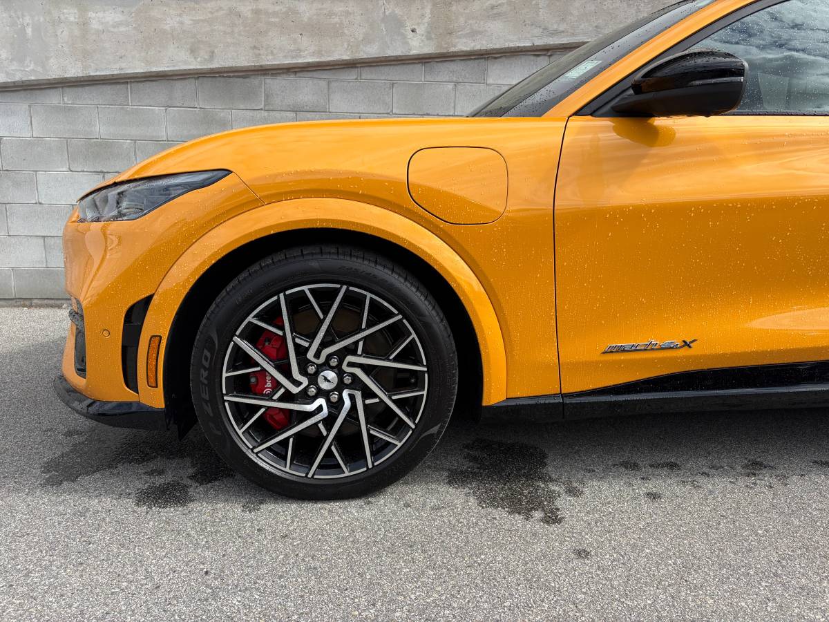 2022 Ford, dovoz Kanada — foto 5 z 12
