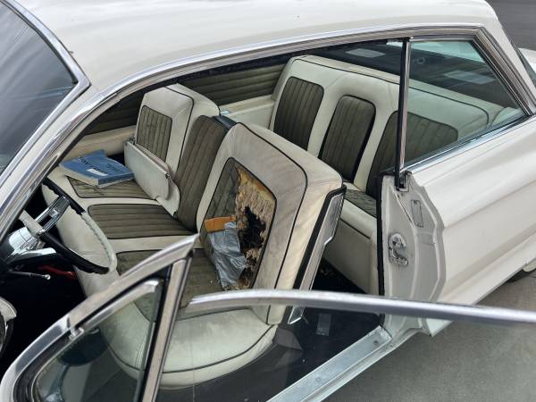 Cadillac, dovoz USA — foto 8 z 12