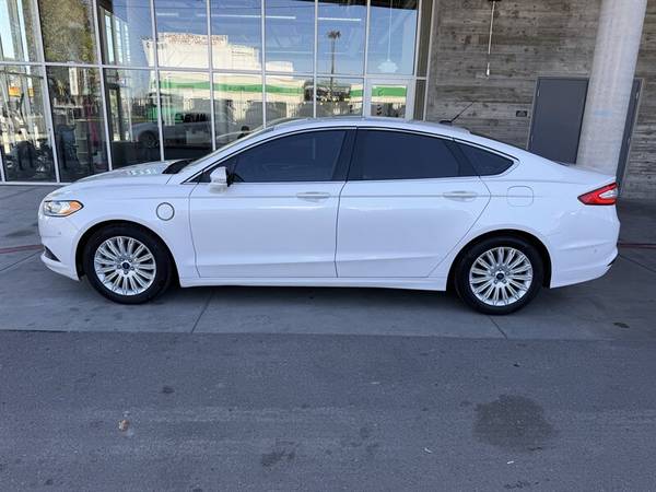 2014 Ford, dovoz USA — foto 3 z 12
