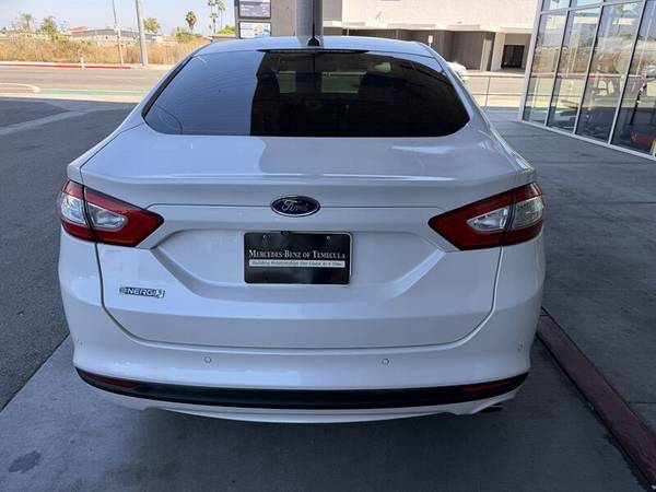 2014 Ford, dovoz USA — foto 5 z 12