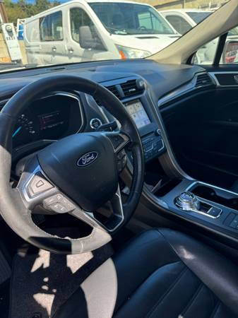2018 Ford, dovoz USA — foto 10 z 10