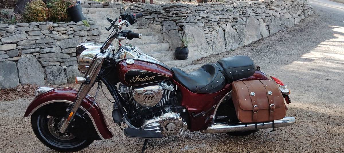 2017 Indian, dovoz USA — foto 1