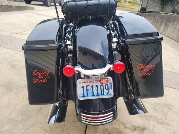 2011 Harley-Davidson, dovoz USA — foto 5 z 5