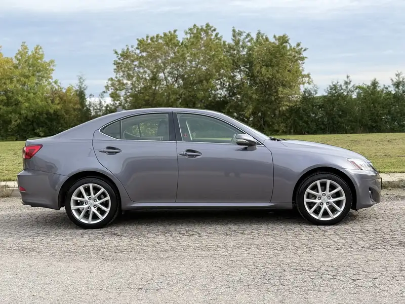 2013 Lexus IS 250, sivá, 132 240 km, dovoz Kanada — foto 3 z 12
