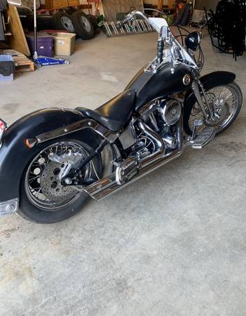 1993 Harley-Davidson, dovoz USA — foto 3 z 10