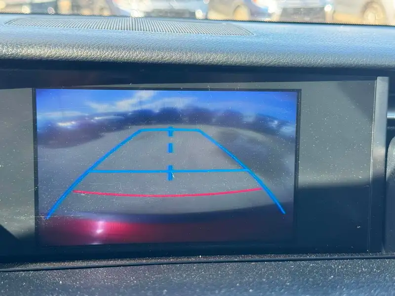 2014 Lexus IS 250, červená, 210 898 km, dovoz Kanada — foto 9 z 12