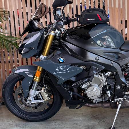 2017 BMW, dovoz USA — foto 7 z 12