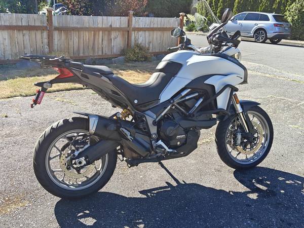 2017 Ducati, biela, dovoz USA — foto 1 | AMECAR 2017 Ducati, biela, dovoz USA — foto 1