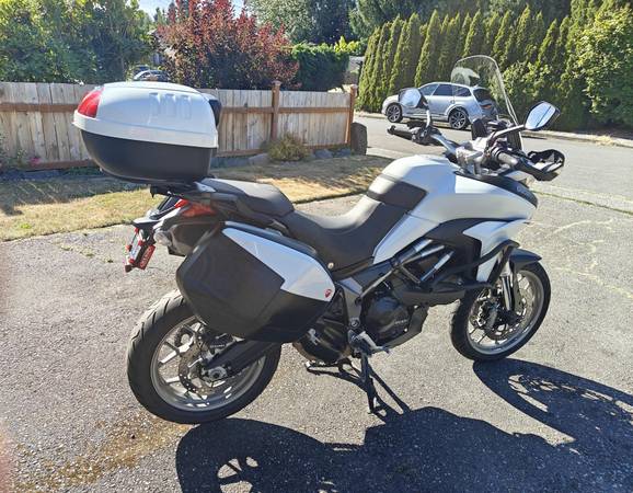 2017 Ducati, biela, dovoz USA — foto 4 z 9