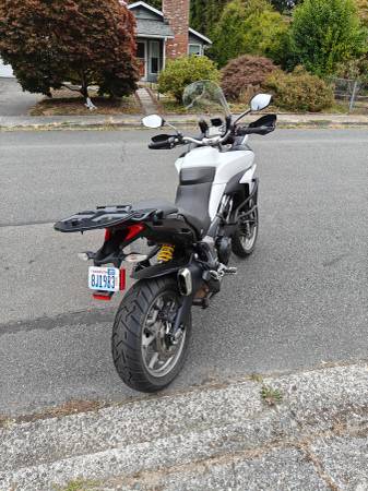 2017 Ducati, biela, dovoz USA — foto 6 z 9