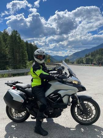 2017 Ducati, biela, dovoz USA — foto 7 z 9