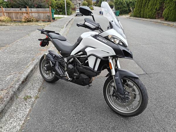 2017 Ducati, biela, dovoz USA — foto 8 z 9