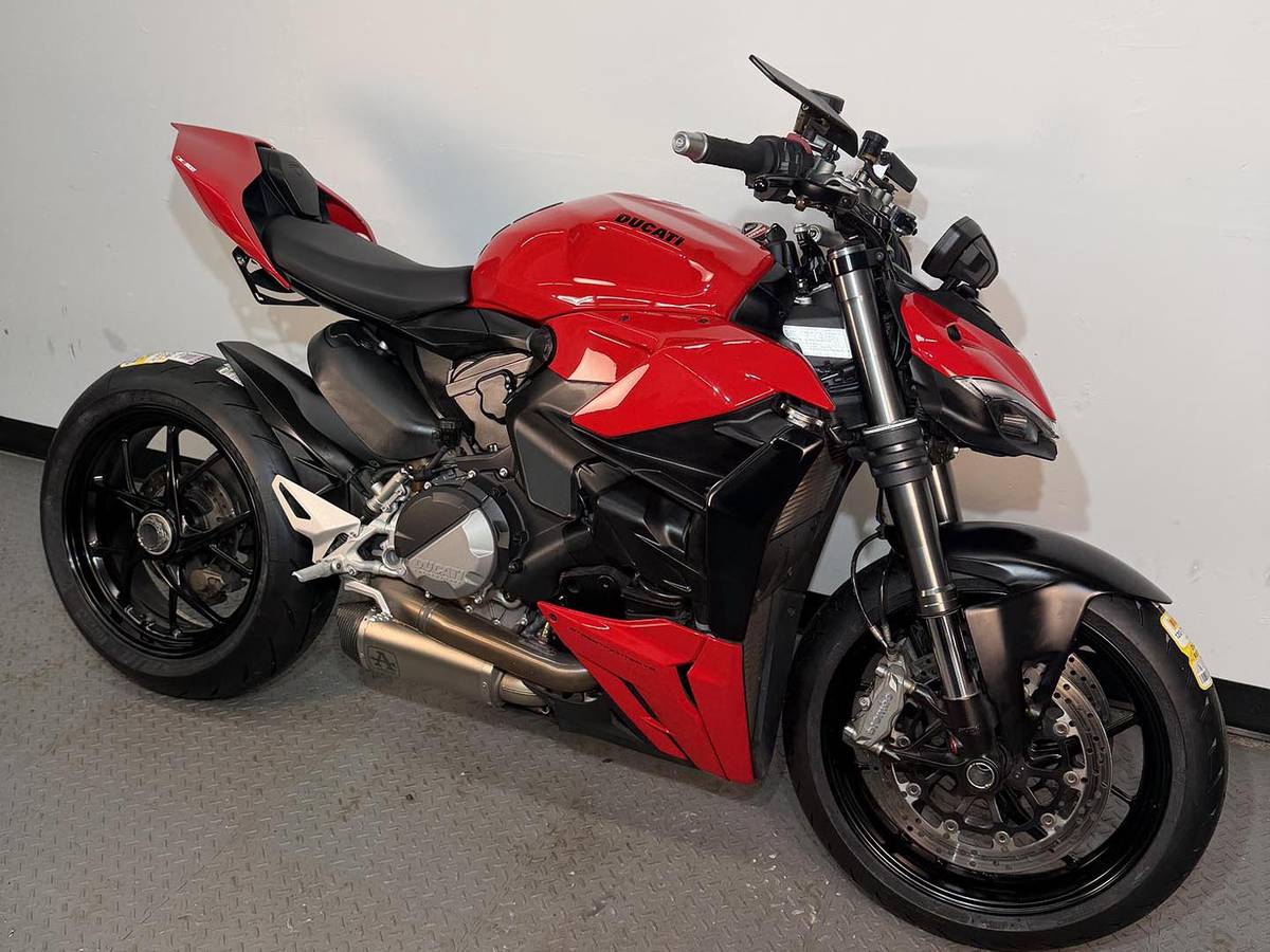 2022 Ducati, dovoz USA — foto 3 z 12