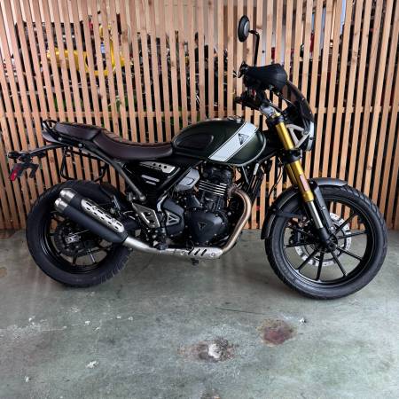 Triumph, dovoz USA — foto 4 z 12