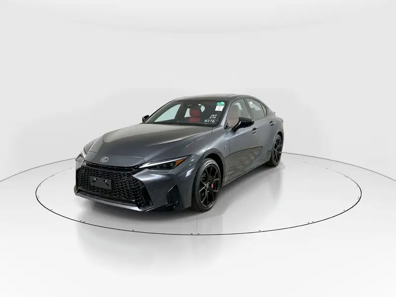 2026 Lexus IS 350, sivá, 2 km, dovoz Kanada — foto 3 z 12