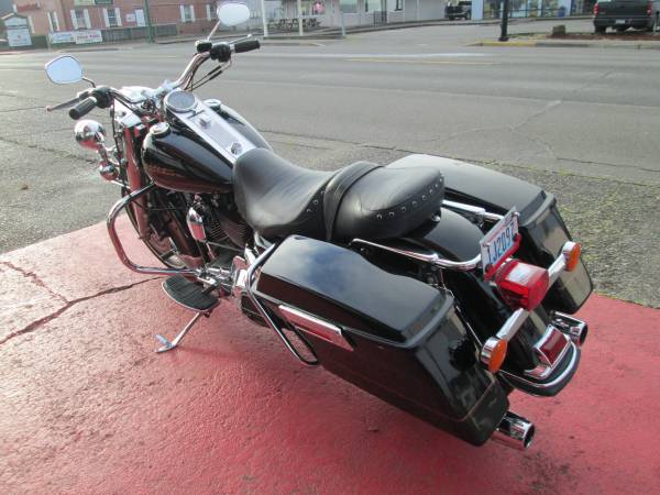 2000 Harley-Davidson, dovoz USA — foto 10 z 12