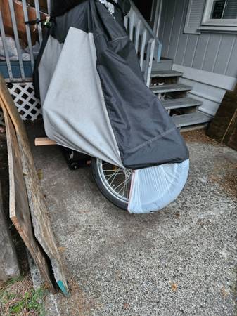 2004 Harley-Davidson, dovoz USA — foto 2 z 4