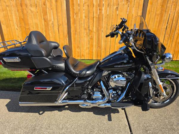 2015 Harley-Davidson, dovoz USA — foto 3 z 12