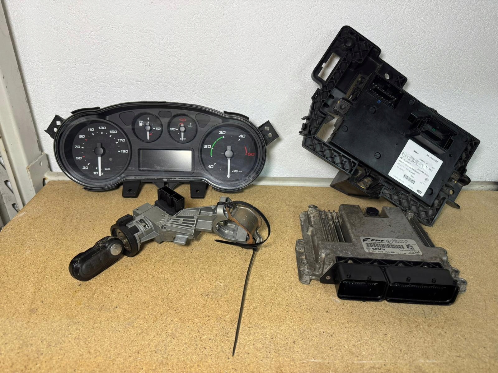 OEM komponent 5801557345 — Iveco Daily, Skladom v EÚ — foto 1