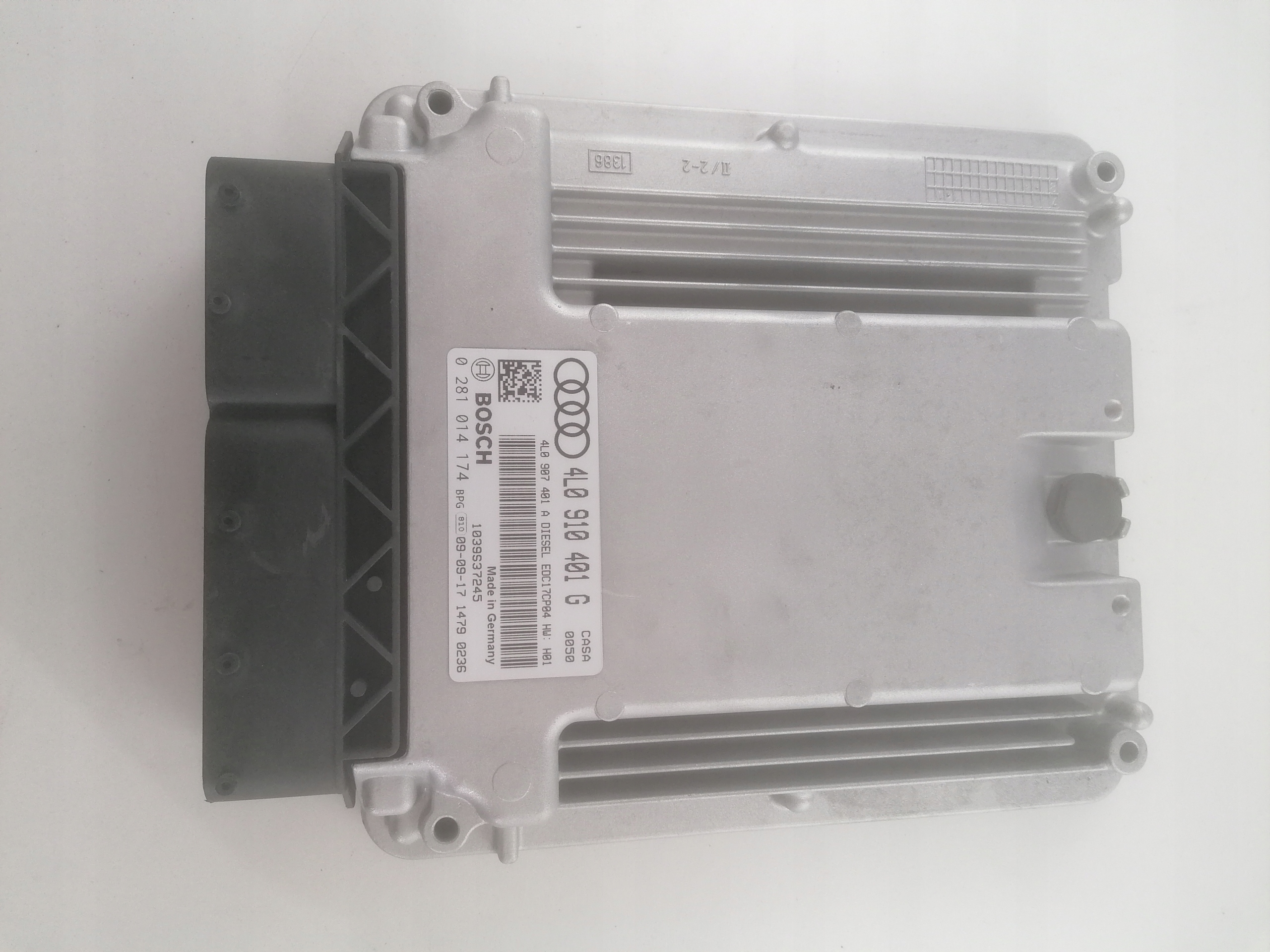 OEM komponent Bosch EDC17CP04 — Audi, Skladom v EÚ — foto 1