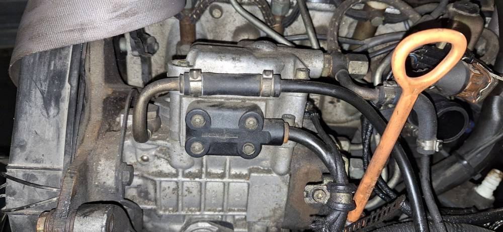 Motor 028130115A — Audi A4, Skladom v EÚ — foto 1