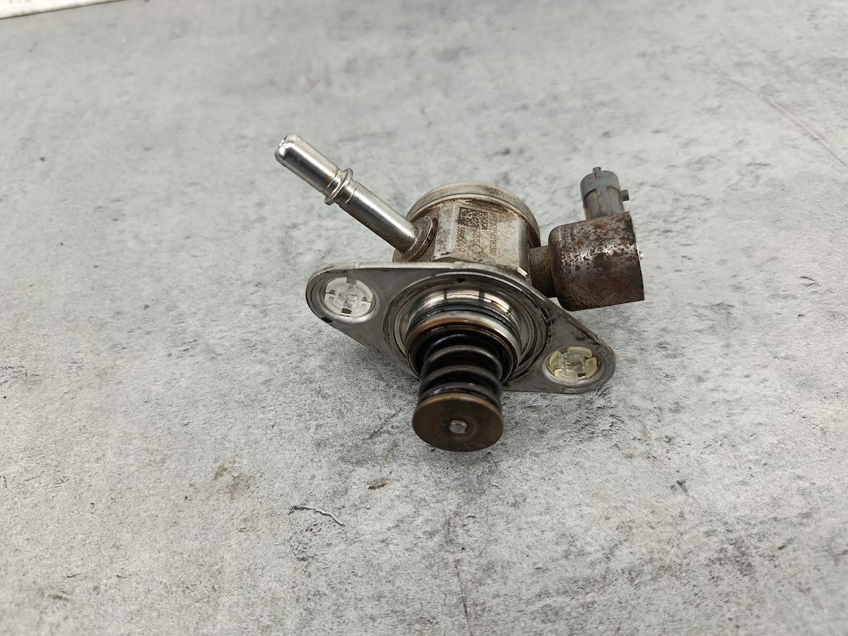 OEM komponent Bosch 55585049 — Opel Astra, Skladom v EÚ — foto 1 | AMECAR OEM komponent Bosch 55585049 — Opel Astra, Skladom v EÚ — foto 1