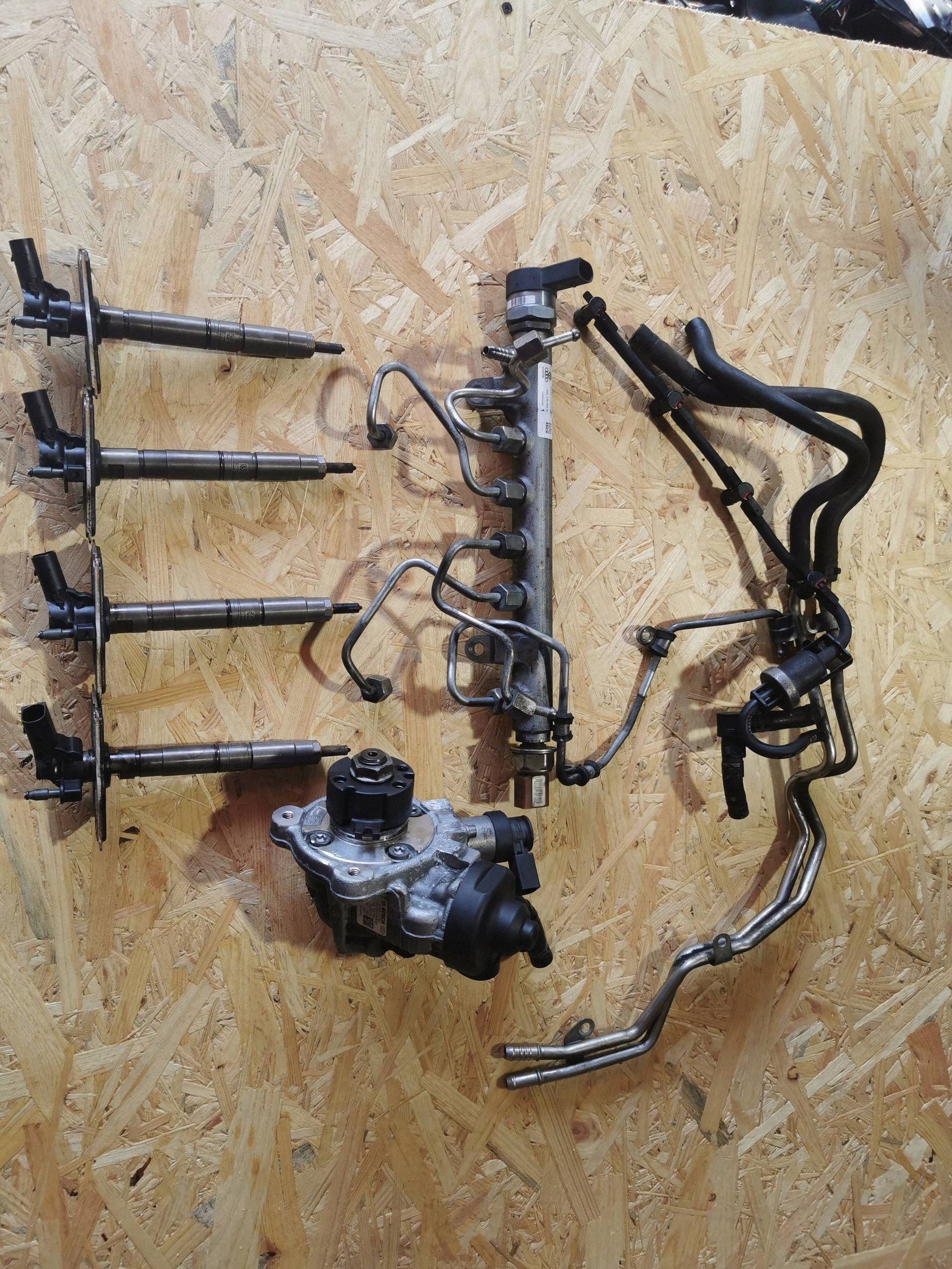 Motor 0445010507 — Audi A6 2.0 TDI, Skladom v EÚ — foto 1