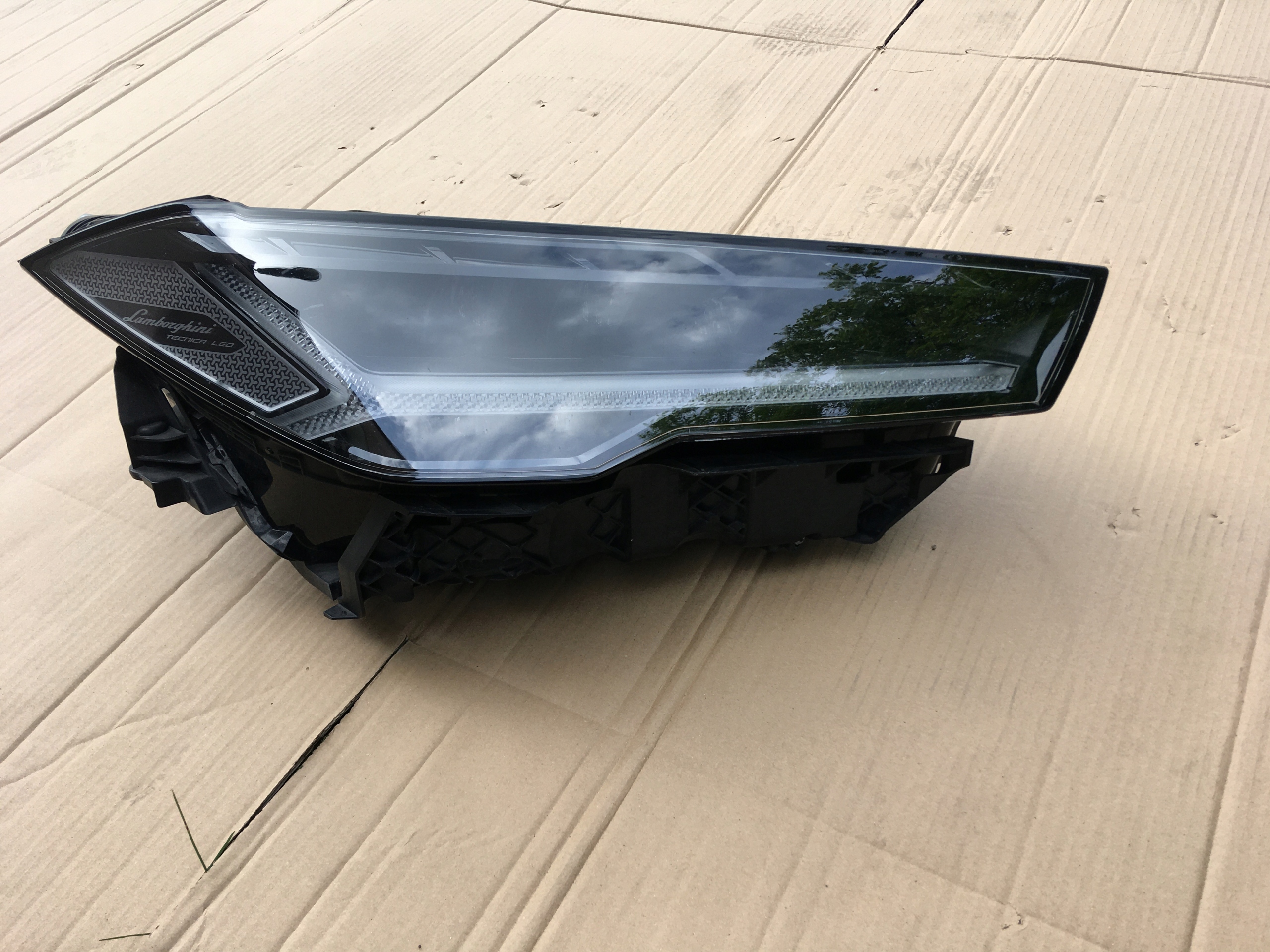 Světlomet — Lamborghini Urus, Skladom v EÚ — foto 1
