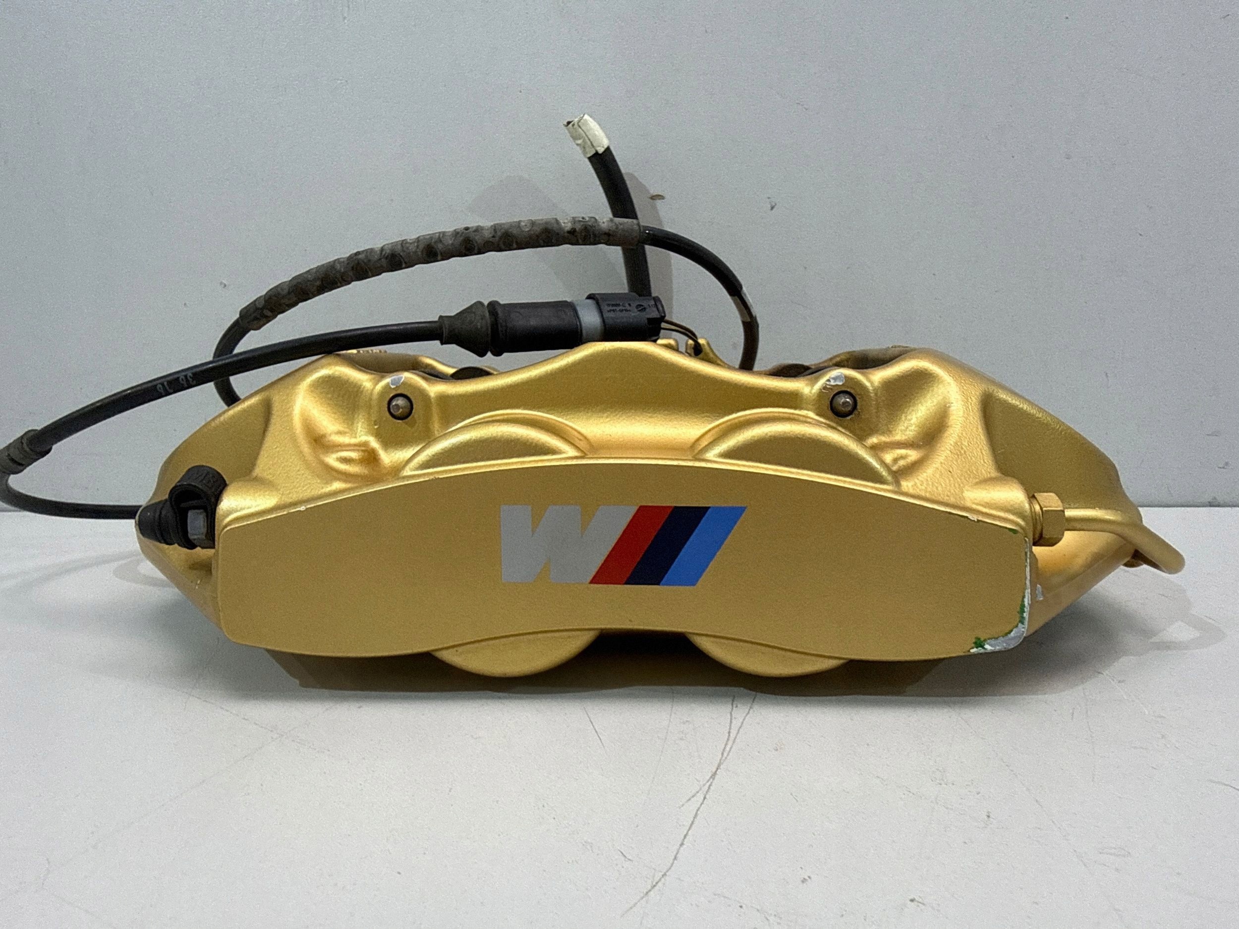 Brzdový třmen — BMW M3, zlatá, Skladom v EÚ — foto 1 | AMECAR Brzdový třmen — BMW M3, zlatá, Skladom v EÚ — foto 1
