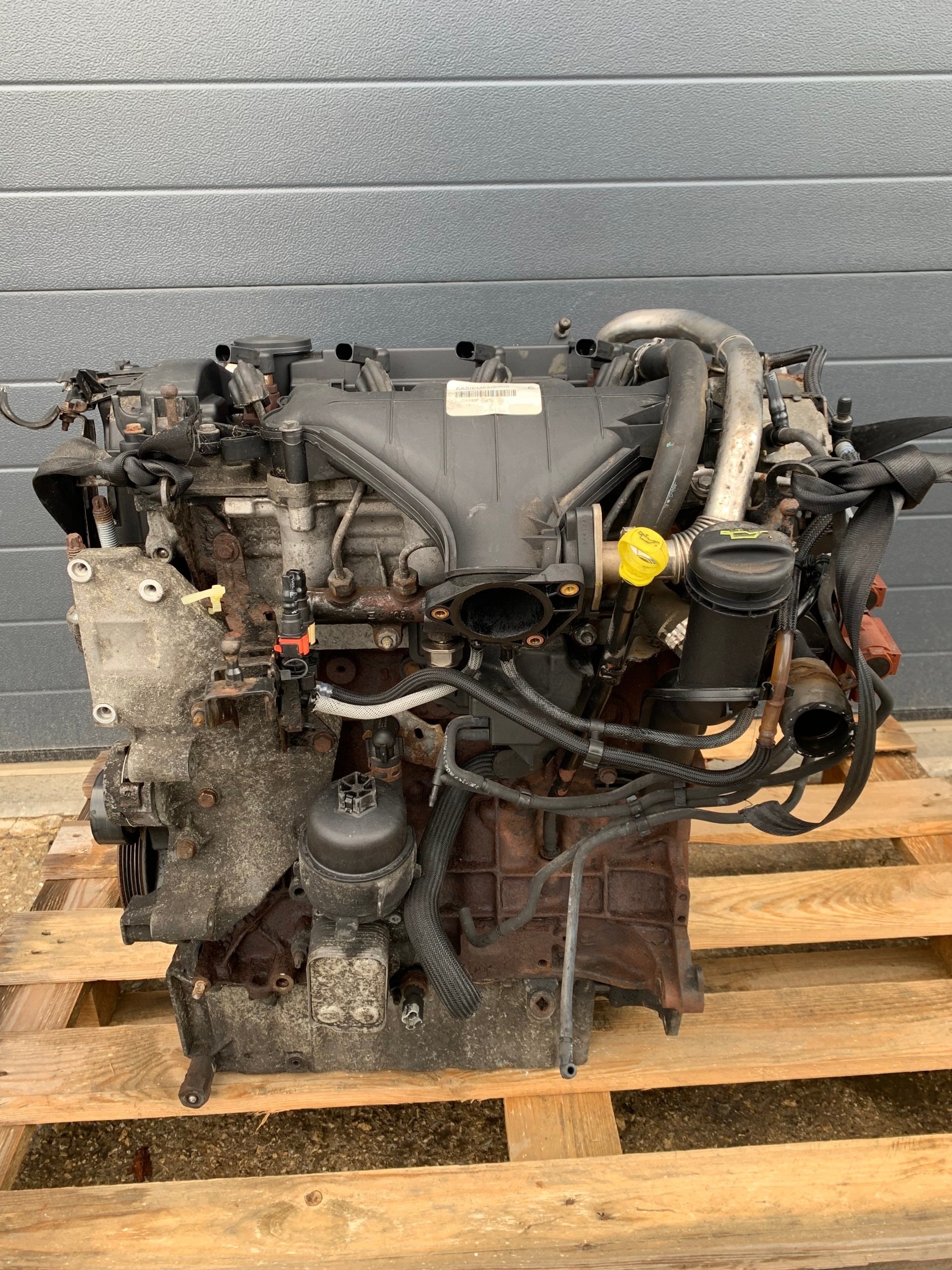 Kompletní motor — Ford Focus 2.0 TDCI, Skladom v EÚ — foto 1