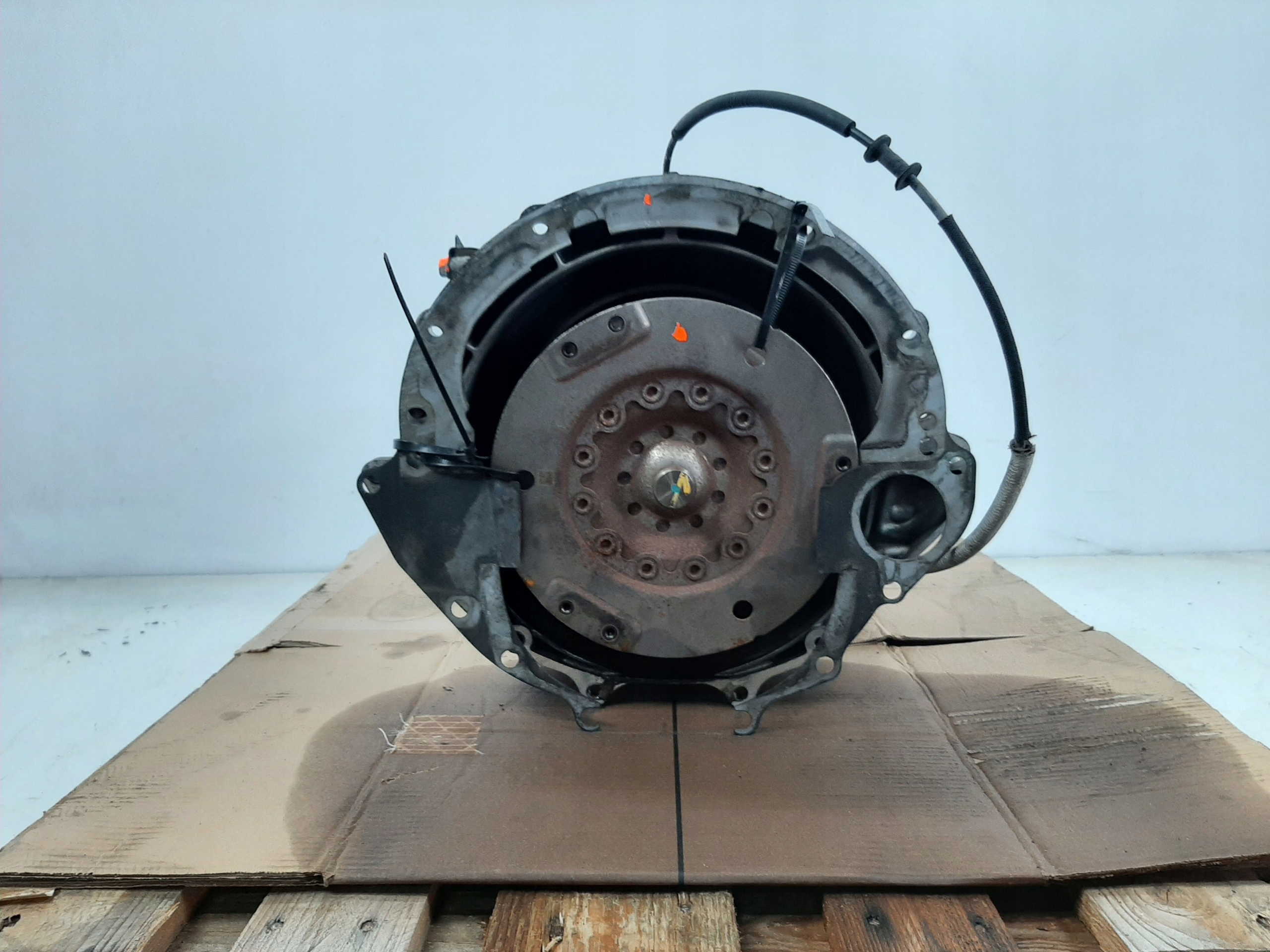 Převodovka ZF P68253230AA — Dodge 5.7 V8, Skladom v EÚ — foto 1