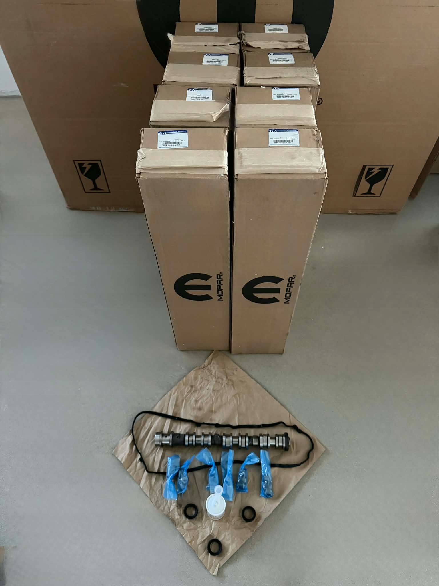 OEM komponent — Chrysler 3.6, Skladom v EÚ — foto 1