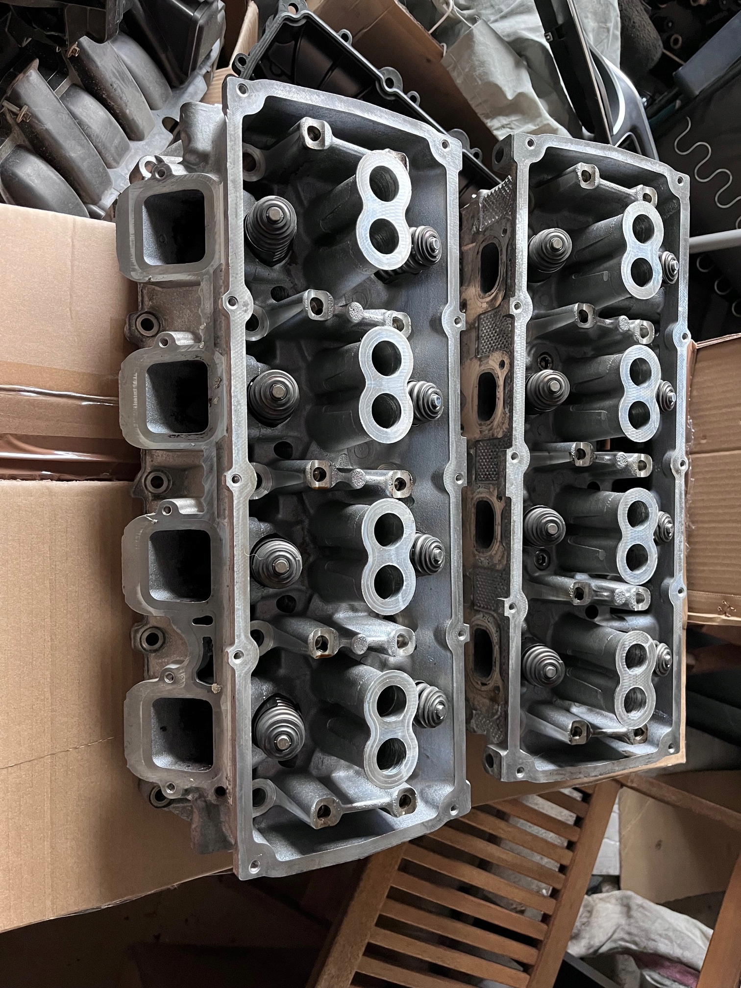OEM komponent — Dodge 6.1, Skladom v EÚ — foto 1