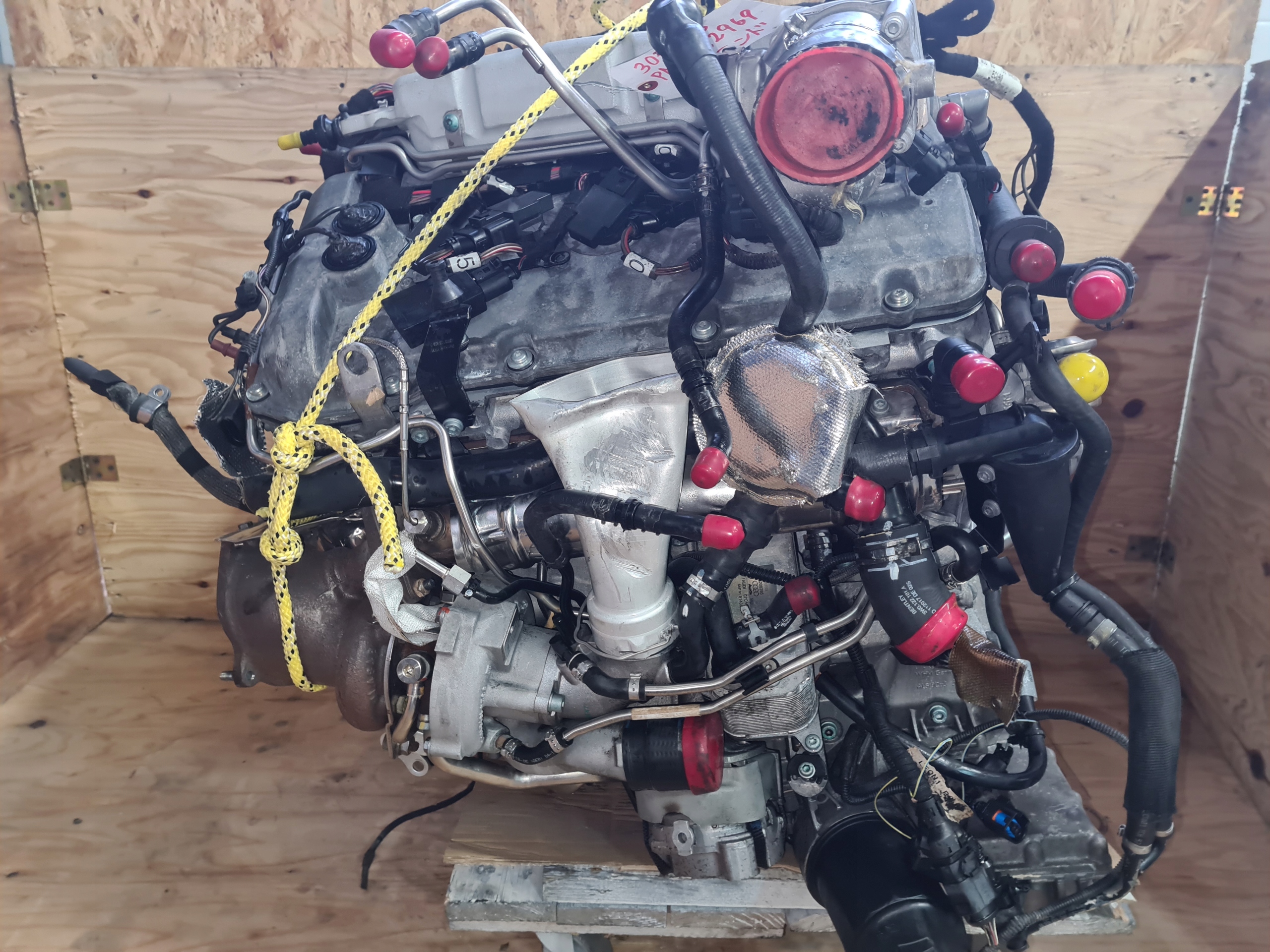 Motor — Bentley Continental 6.0, Skladom v EÚ — foto 3 z 8