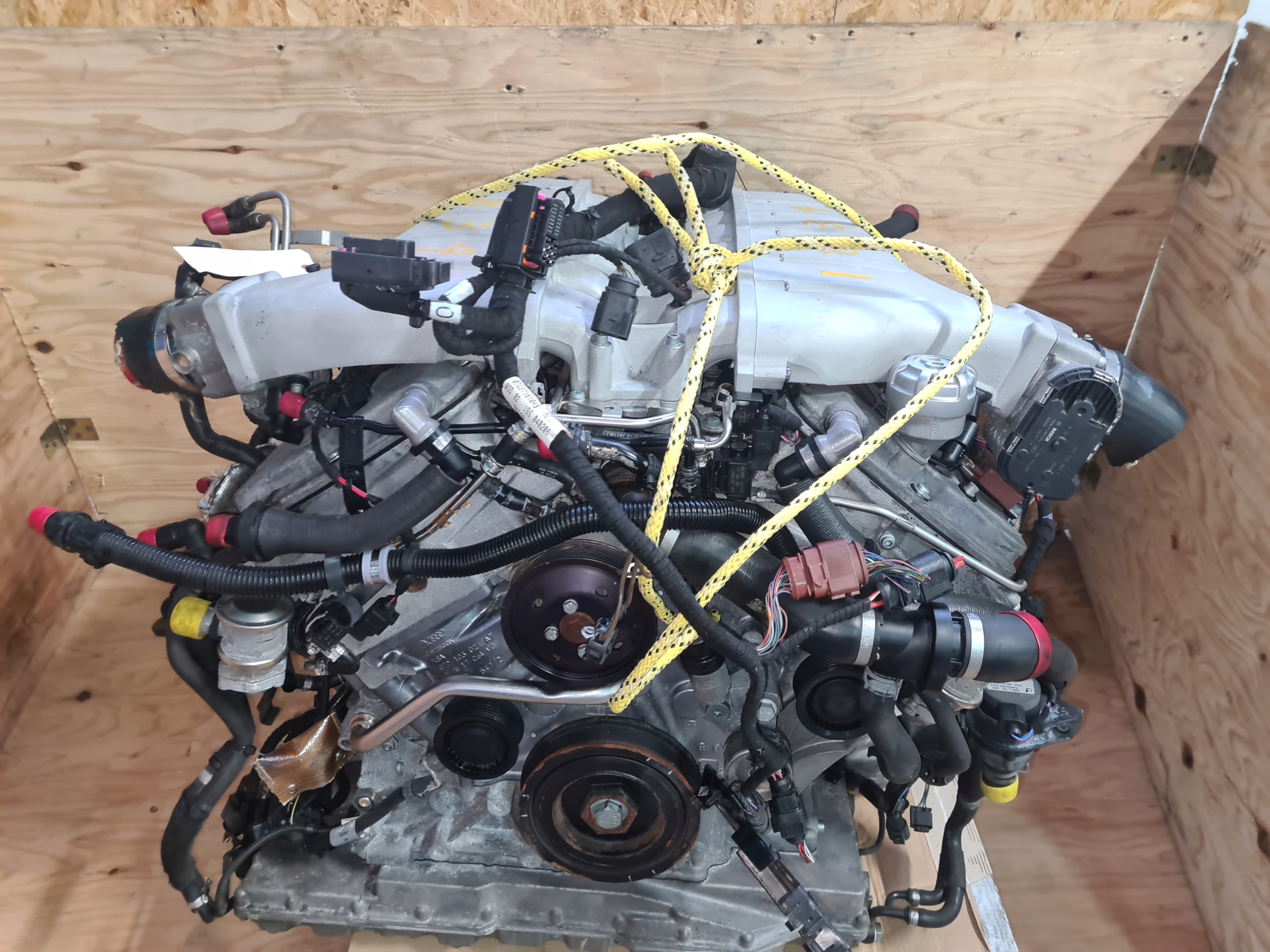 Motor — Bentley Continental 6.0, Skladom v EÚ — foto 5 z 8