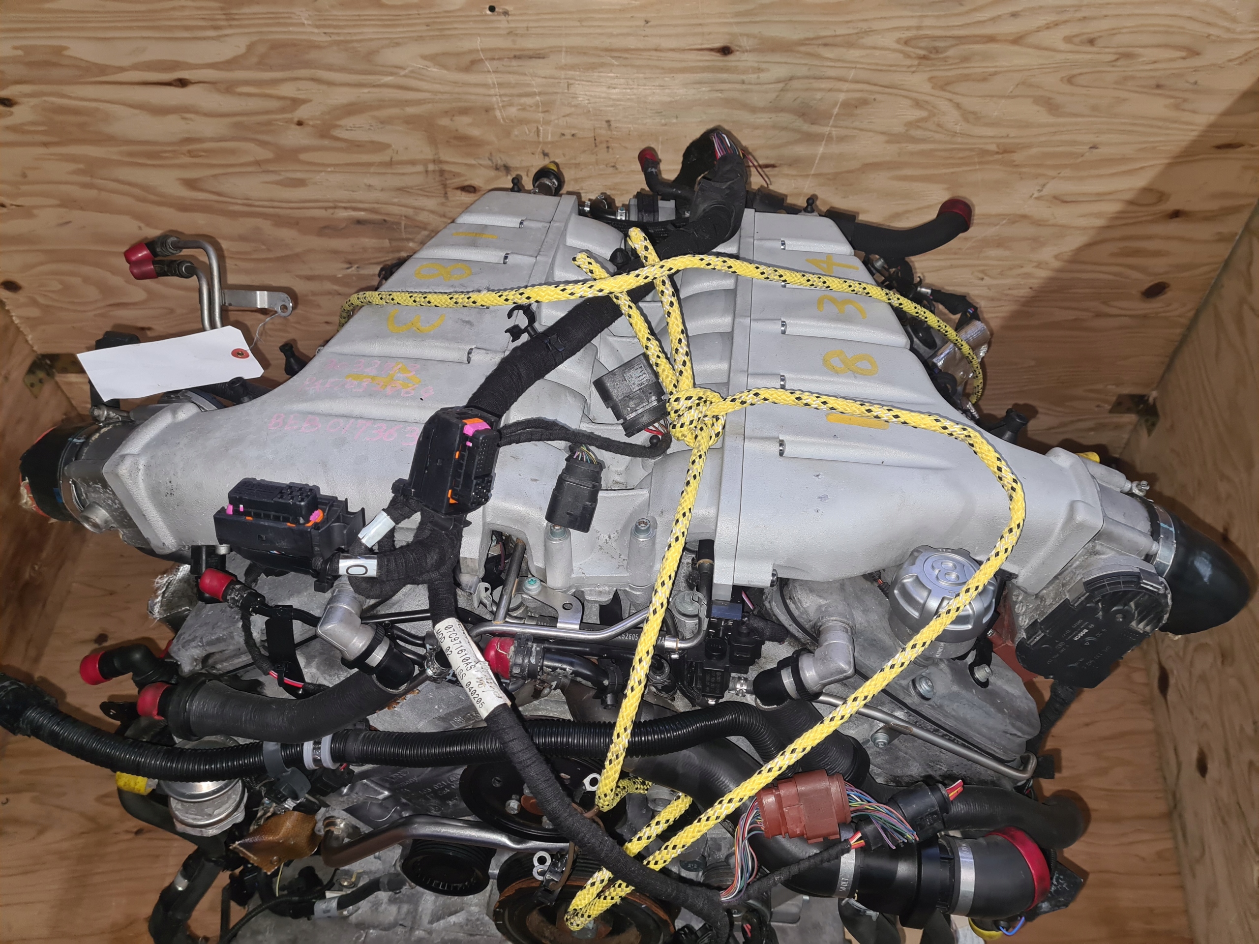 Motor — Bentley Continental 6.0, Skladom v EÚ — foto 6 z 8