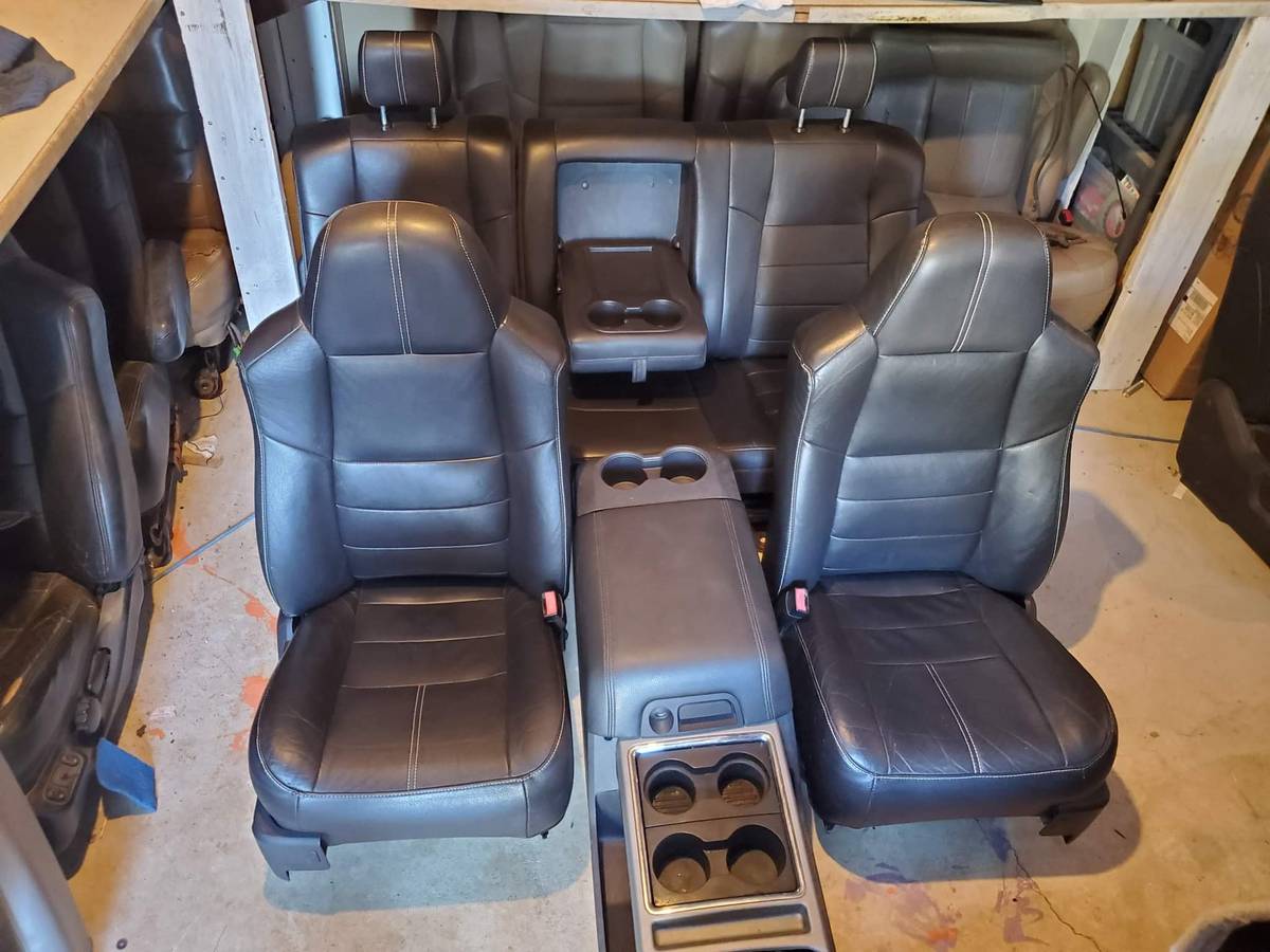 Sedačky — Seat, čierna, dovoz USA — foto 2 z 2