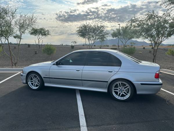 OEM komponent — BMW M5, strieborná, dovoz USA — foto 1